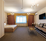 Здание на первой линии ул. Свердловской.