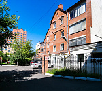 Продается комплекс торгово-офисных помещений в центре Красноярска.