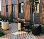 Стильное четырех этажное офисное здание Стильное четырех этажное офисное здание