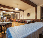 Здание на первой линии ул. Свердловской.