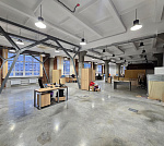 Офис в стиле Лофт с большими окнами