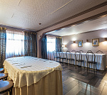 Здание на первой линии ул. Свердловской.