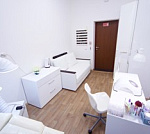 Стильное четырех этажное офисное здание Стильное четырех этажное офисное здание