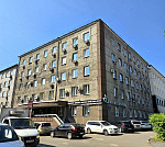 Здание на перекрестке улиц  Ленина и Парижской Коммуны