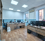 Здание на перекрестке улиц Ленина и Парижской Коммуны Здание на перекрестке улиц Ленина и Парижской Коммуны