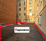 Здание на перекрестке улиц  Ленина и Парижской Коммуны