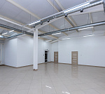 Помещение на первой линии ул. 60 лет октября. Помещение на первой линии ул. 60 лет октября.